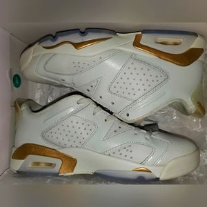 Jordan's retro 6s in its original box  size" 9 -  men